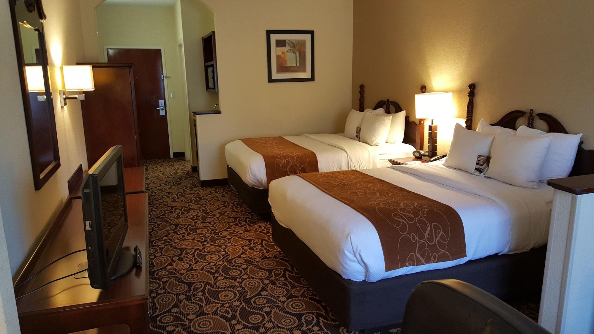 คอมฟอร์ต สวีท โมบีล อีสต์เบย์ Hotel แดฟนี ภายนอก รูปภาพ