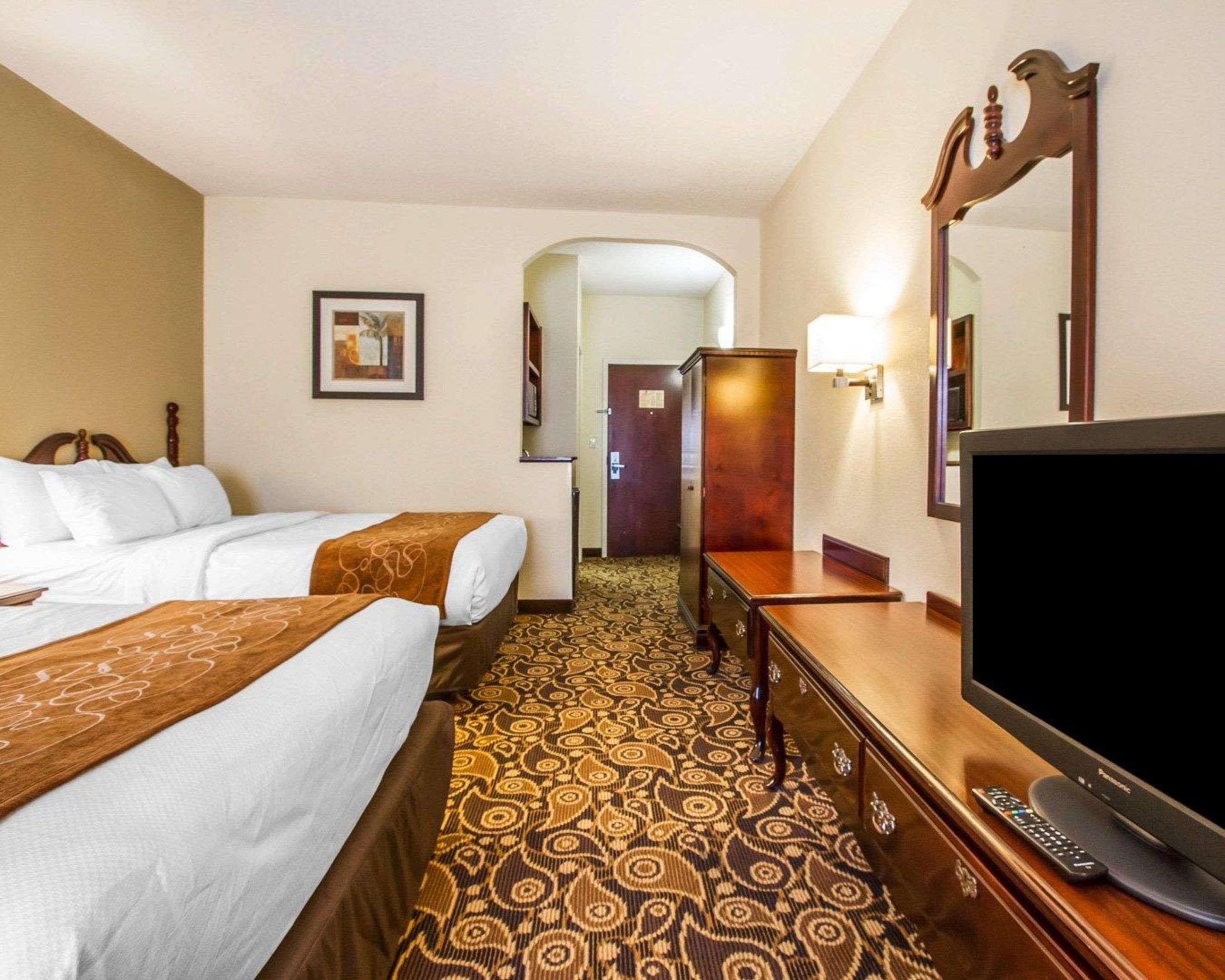คอมฟอร์ต สวีท โมบีล อีสต์เบย์ Hotel แดฟนี ภายนอก รูปภาพ