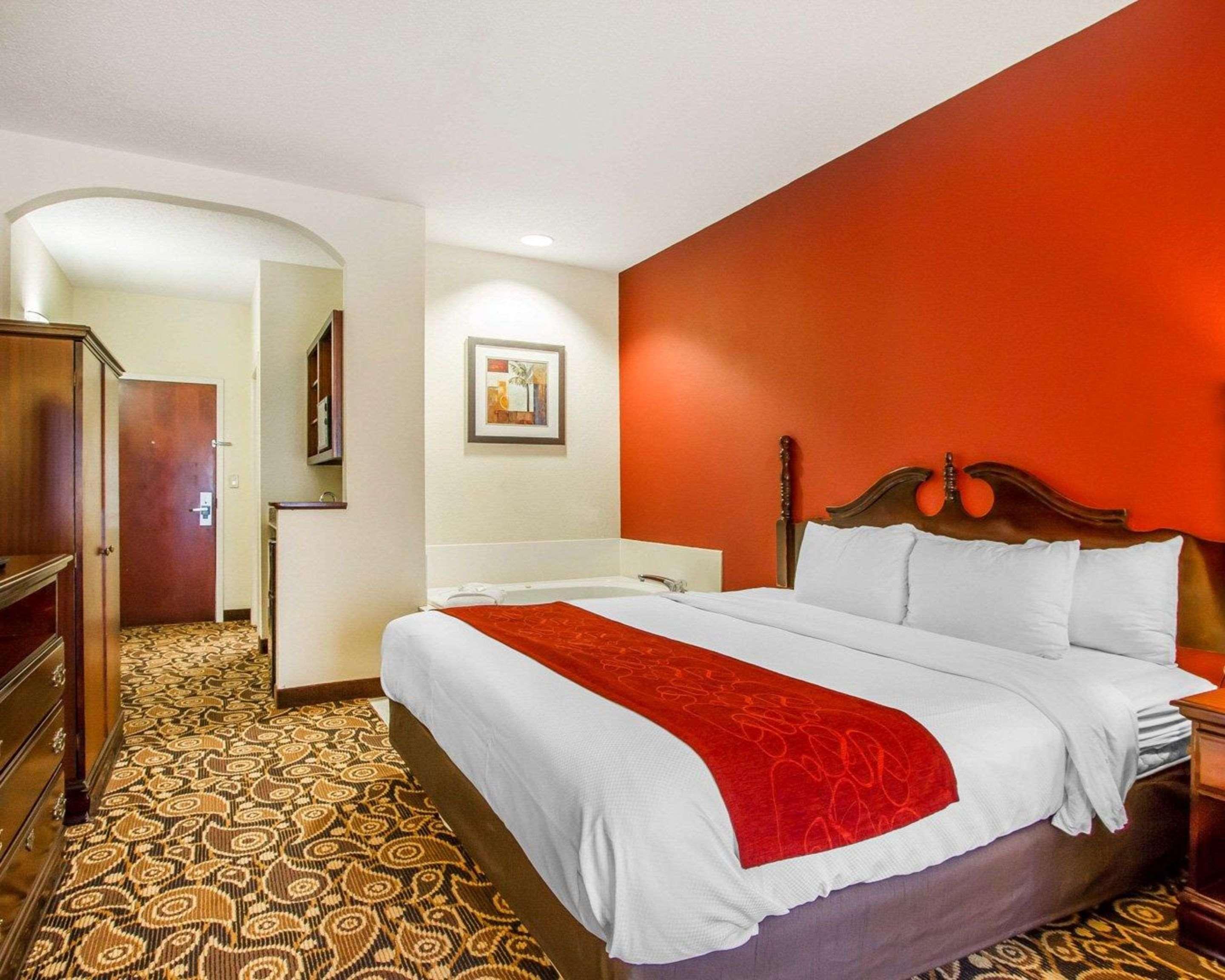 คอมฟอร์ต สวีท โมบีล อีสต์เบย์ Hotel แดฟนี ภายนอก รูปภาพ